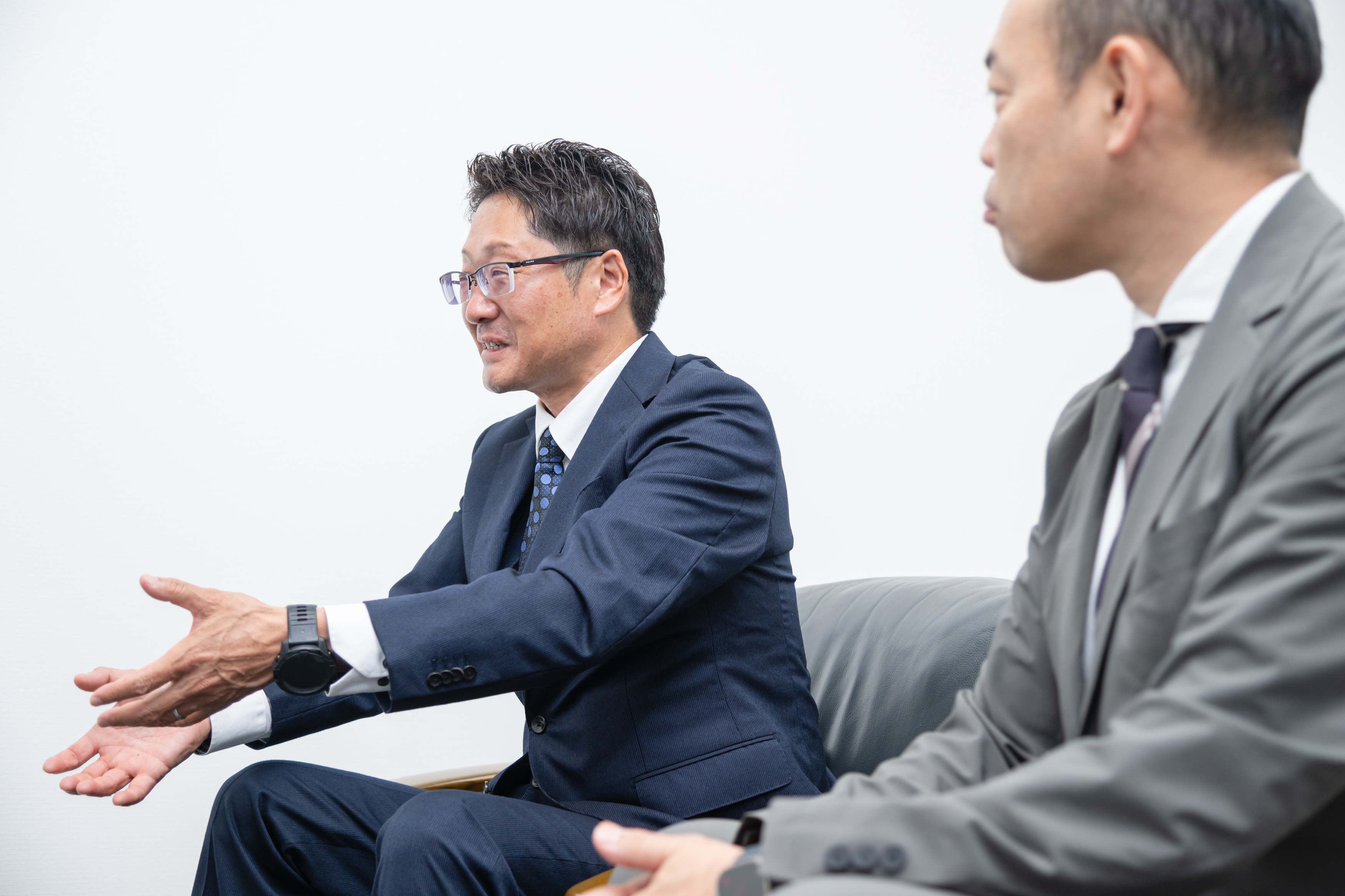 これまでの協業を振り返るマツモト産業の永堀さまと小林